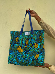 Shopping Bag with Repurposed Plastic Lining