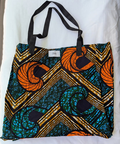 Shopping Bag with Repurposed Plastic Lining